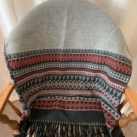 Reversible Aztec Geometric Fringe Poncho Wrap | Black Gray Rust Red - Picture 8 of 8